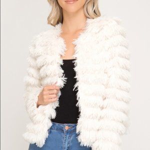 SHE & SKY Fringe Faux Fur Winter White Jacket